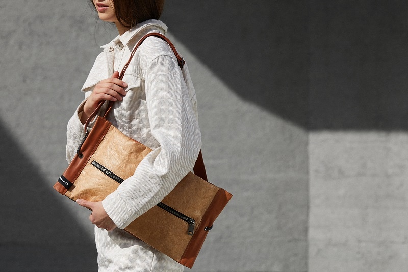 UPTEC startup creates a collection of bags with sustainable and recyclable materials
